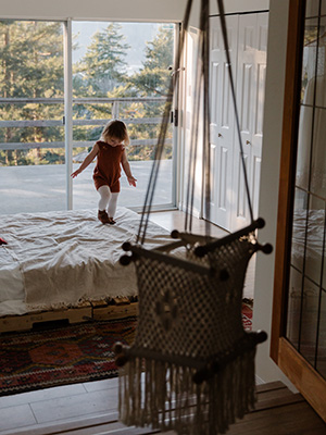 Hanging Chairs for Kid's Bedrooms